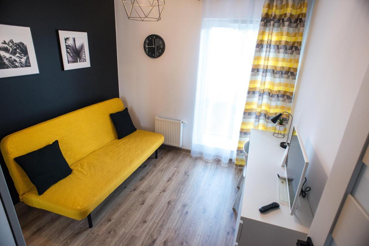 Aura Apartment *