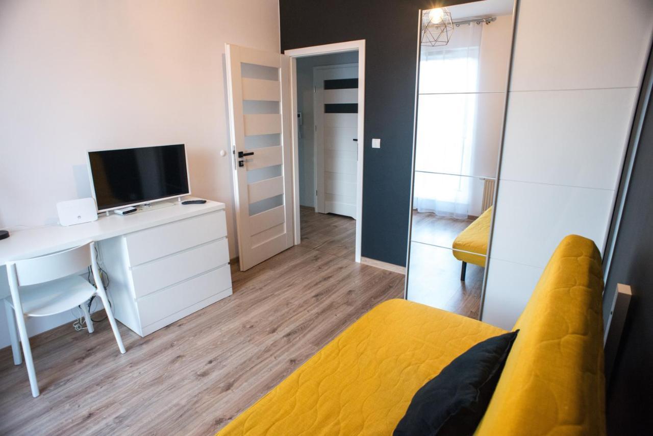Aura Apartment *