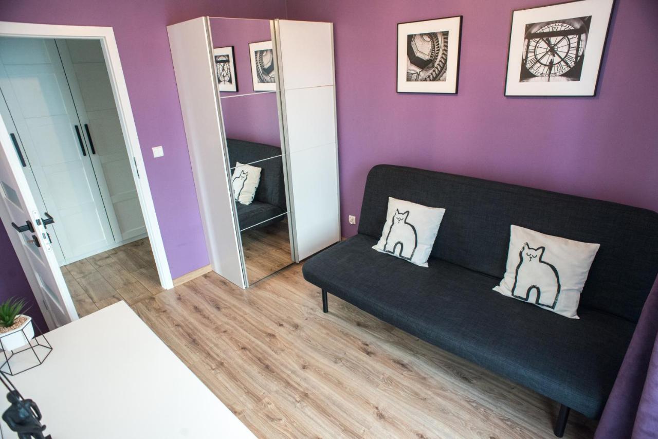Aura Apartment *
